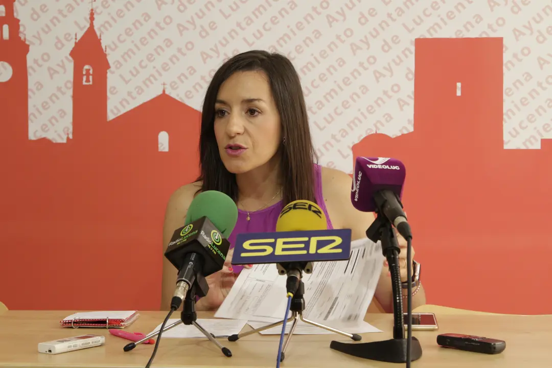 Bergillos explica la medida adoptada por el Consistorio (FOTO: cedida)