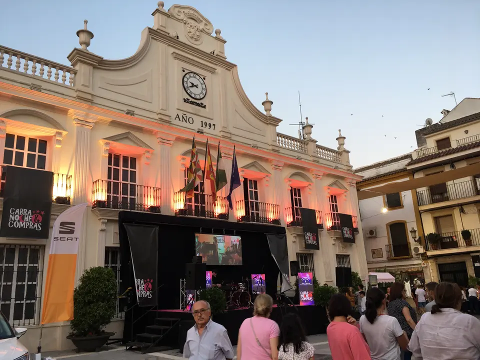 Aspecto de la Plaza de Espa&ntilde;a en Noche y Compras 2018 (FOTO: cedida)
