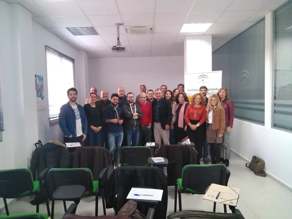 Participantes en la jornada sobre Innovaci&oacute;n desarrollada por Andaluc&iacute;a Emprende en Cabra (FOTO: cedida)