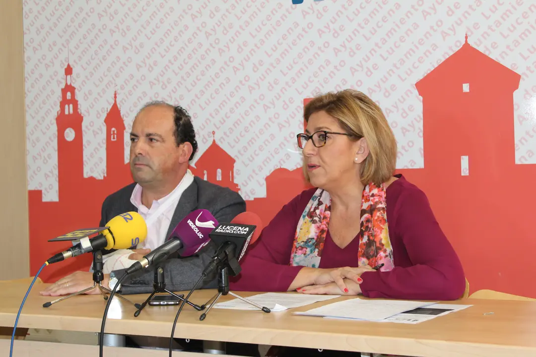 Huertas y Valverde comparecen ante los medios en Lucena (FOTO: cedida)