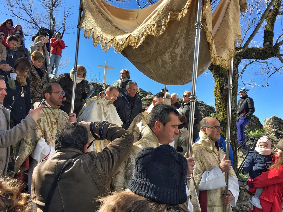 La imagen, momentos antes de entrar de nuevo en el Santuario (FOTO: cedida)