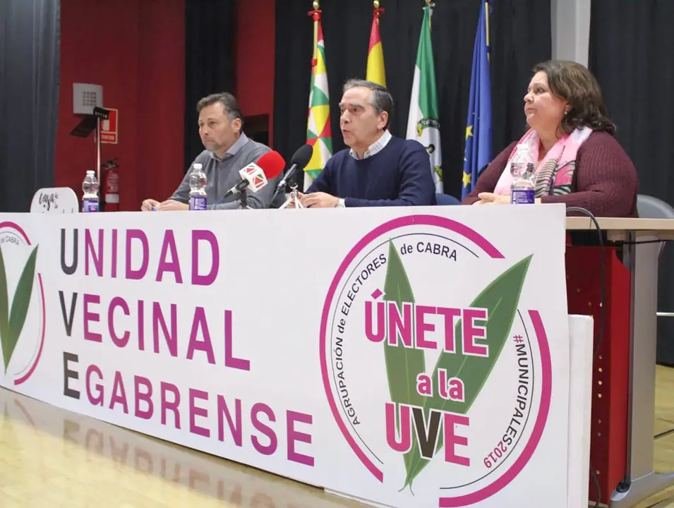 Presentaci&oacute;n de la Uni&oacute;n Vecinal Egabrense (FOTO: cedida)