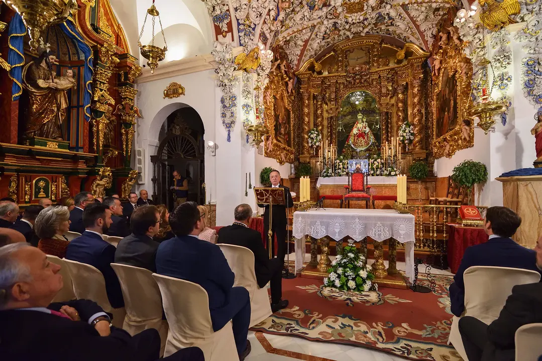 El hermano mayor aracelitano, Rafael Ram&iacute;rez, se dirige a los presentes en la eucarist&iacute;a de hermanamiento (FOTO: Mateo Olaya)