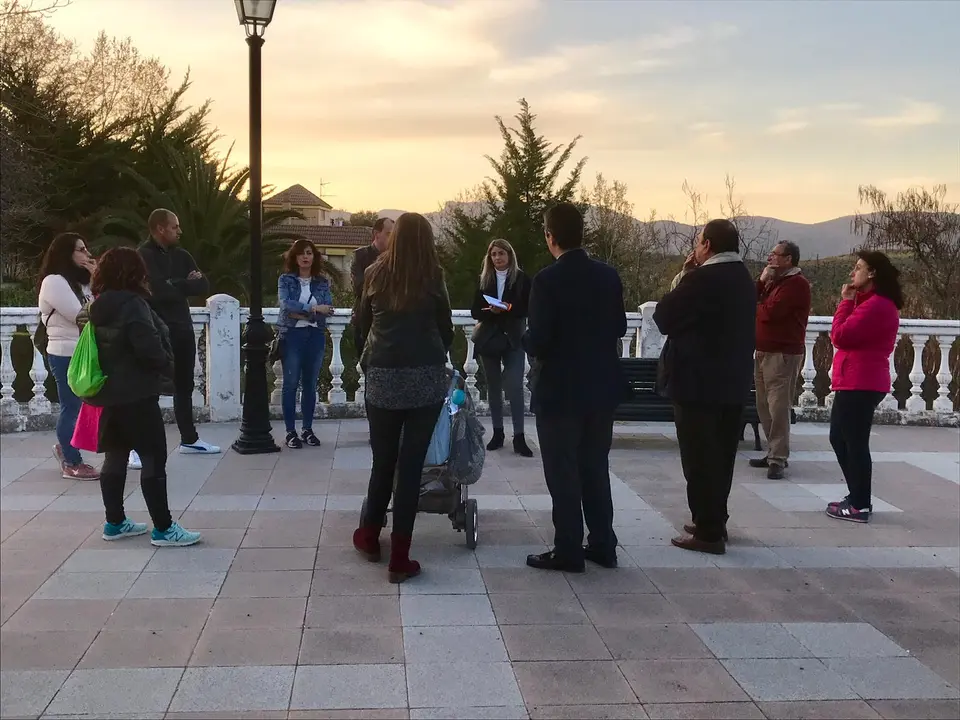 Encuentro de Ciudadanos Priego con los vecinos de &Aacute;ngel Carrillo (FOTO: cedida)
