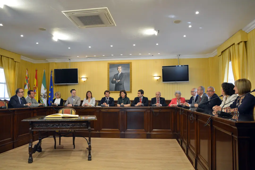 Visita institucional de Carmen Calvo al Ayuntamiento de Cabra (FOTO: Manuel Gonz&aacute;lez Dur&aacute;n)
