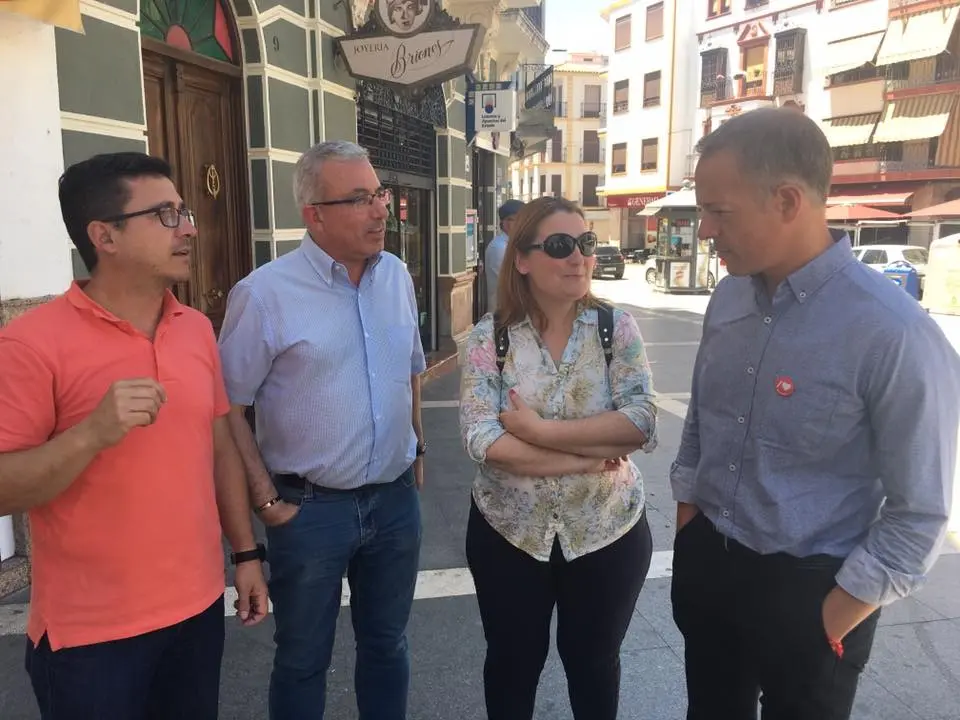 Caballero junto a Rold&aacute;n y &Aacute;nder Gil, este mediod&iacute;a en Cabra (FOTO: cedida)