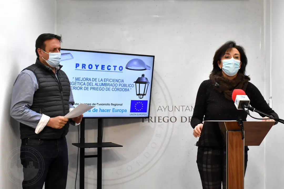 Presentaci&oacute;n del proyecto de mejora de eficiencia energ&eacute;tica en el sistema de alumbrado p&uacute;blico de Priego (FOTO: cedida)