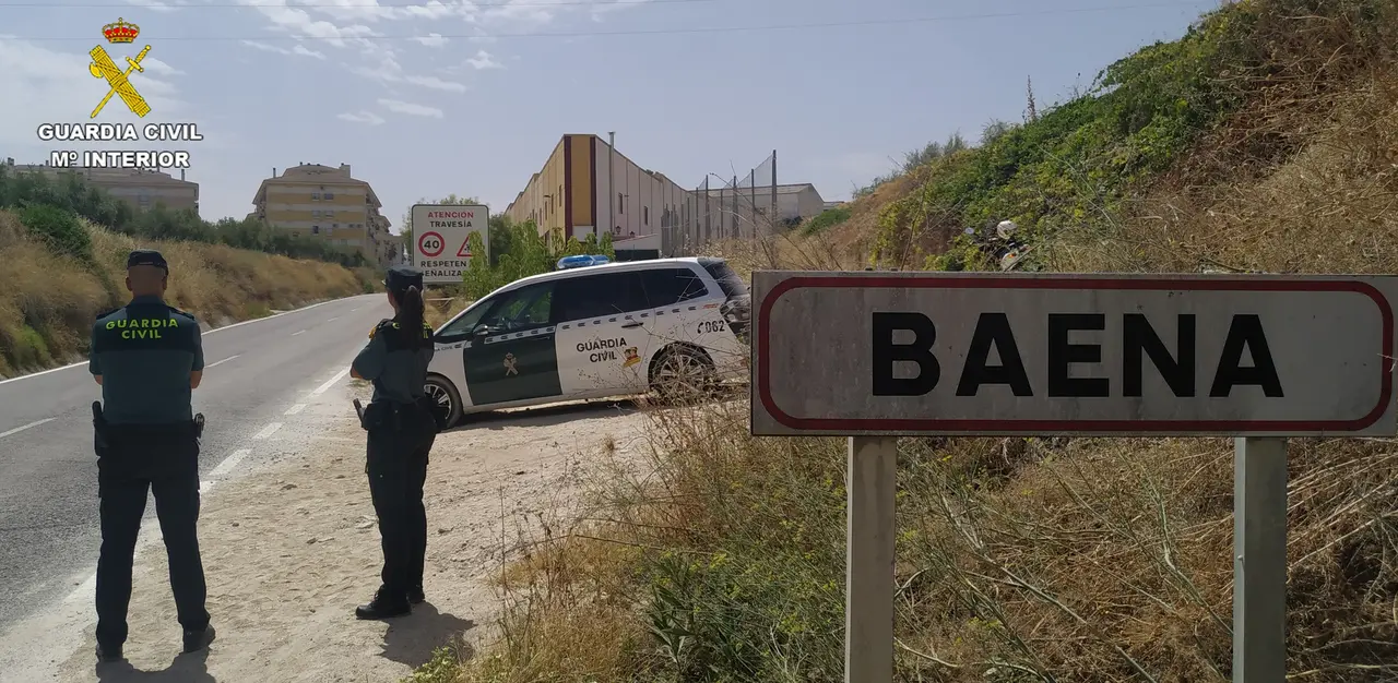 Patrulla de la Guardia Civil en Baena (FOTO: Guardia Civil)