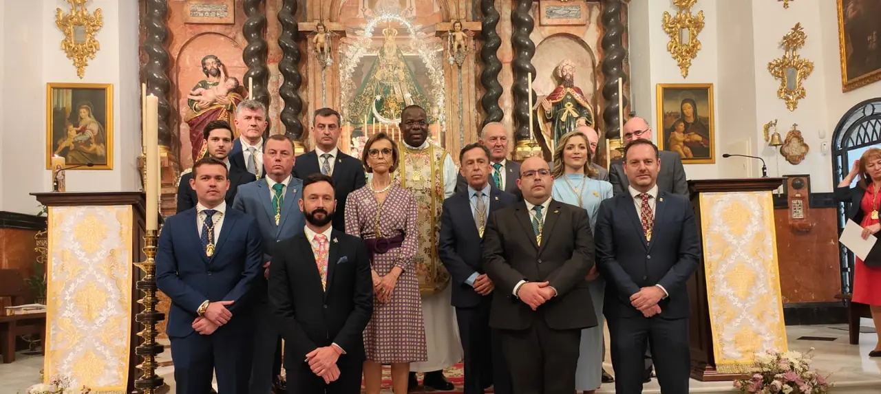 Nueva Junta de Gobierno de la Real Archicofrad&iacute;a de Mar&iacute;a Sant&iacute;sima de la Sierra (FOTO: Real Archicofrad&iacute;a)