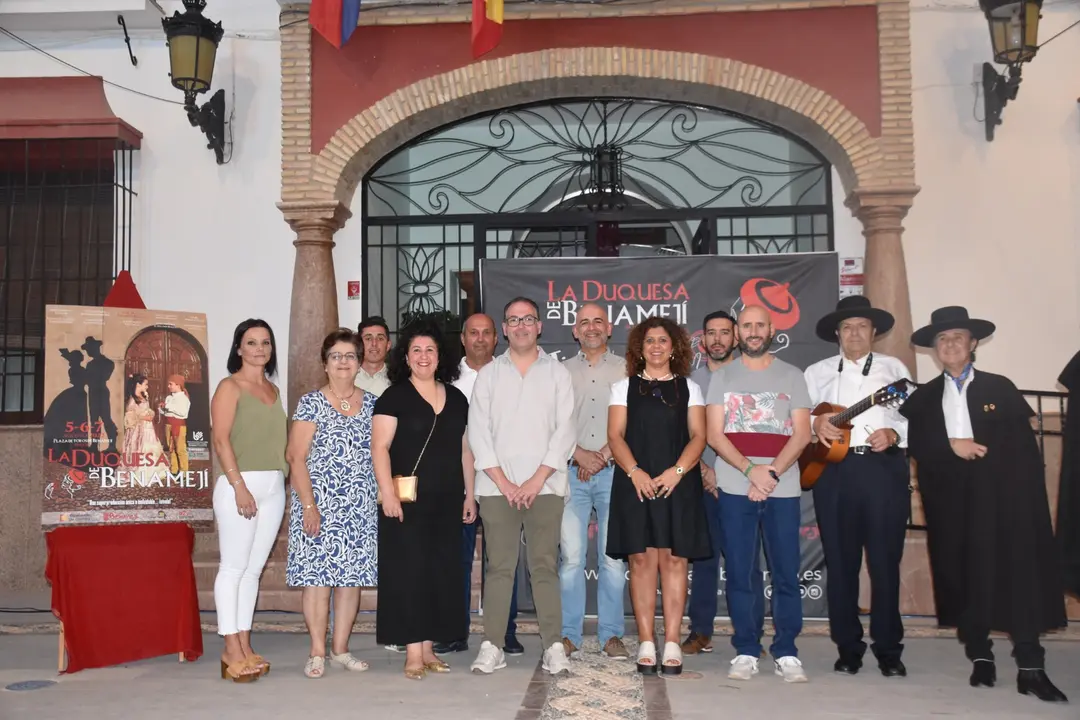 Acto de presentaci&oacute;n del nuevo montaje de 'La Duquesa de Benamej&iacute;' (FOTO: cedida)