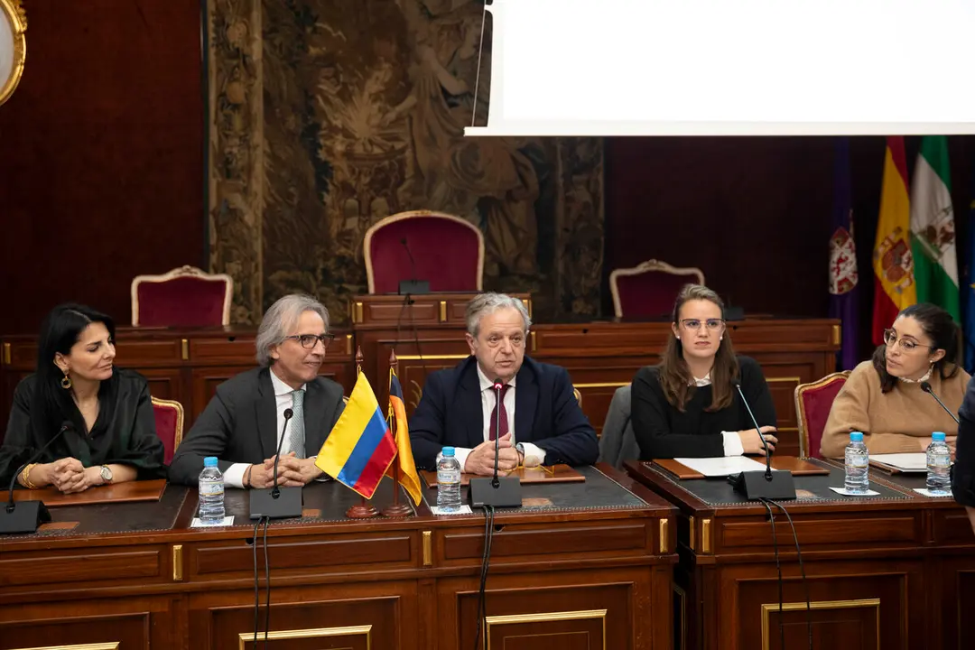 Visita institucional del embajador de Colombia en España a la Diputaci&oacute;n de C&oacute;rdoba (FOTO: cedida)