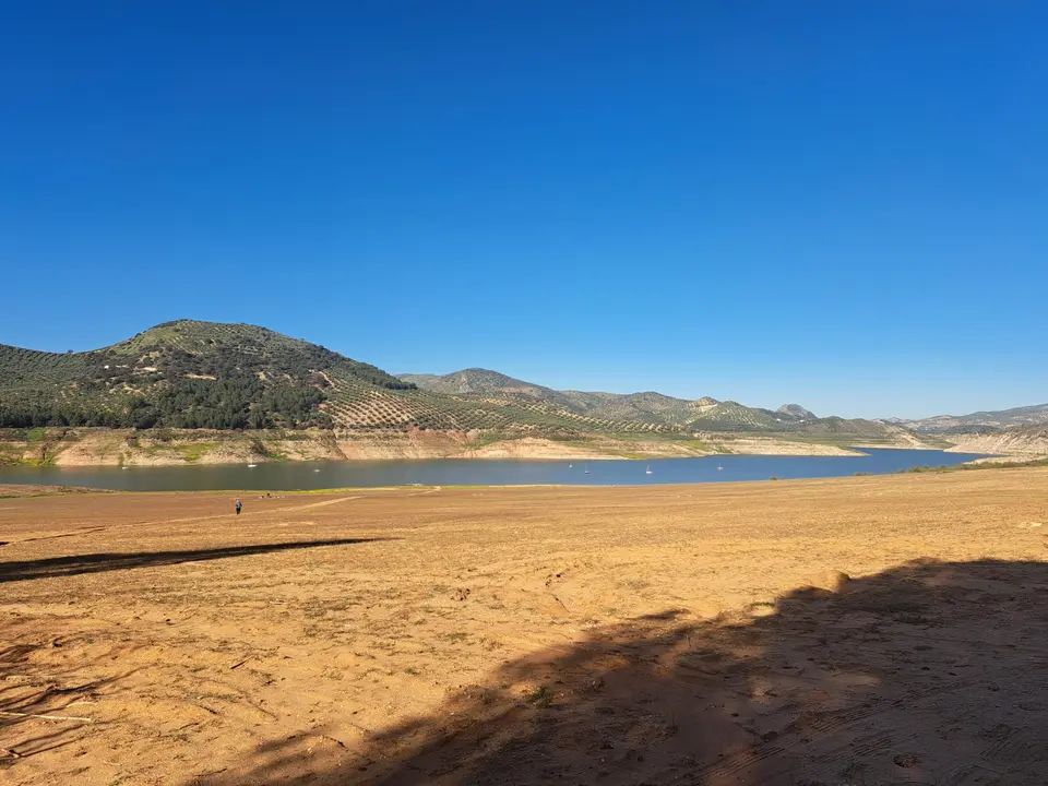 Aspecto del Embalse de Izn&aacute;jar (FOTO: cedida)