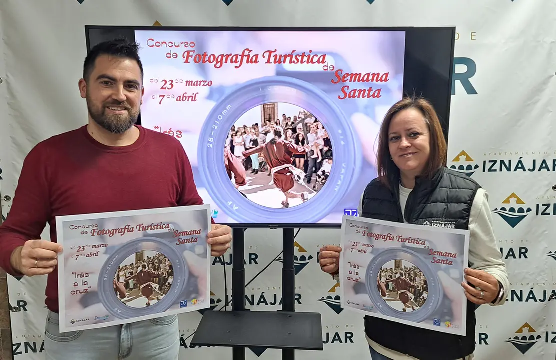 Presentaci&oacute;n del Concurso de fotografía de Semana Santa en Izn&aacute;jar (FOTO: cedida)