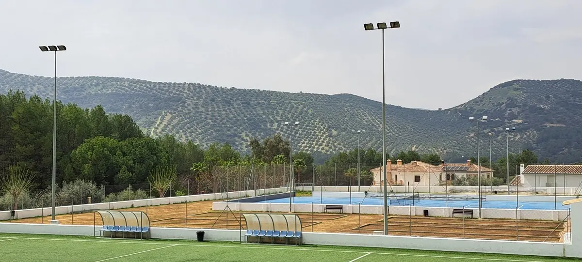 Complejo deportivo de Valdearenas (FOTO: cedida)