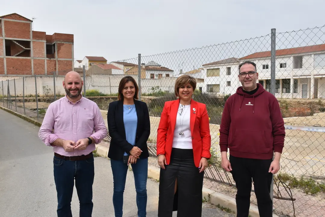 Carmen Lara visita junto a miembros de su equipo de Gobierno el futuro Espacio Cultural 'Cecilio Casta&ntilde;o', en Benamej&iacute; (FOTO: archivo)