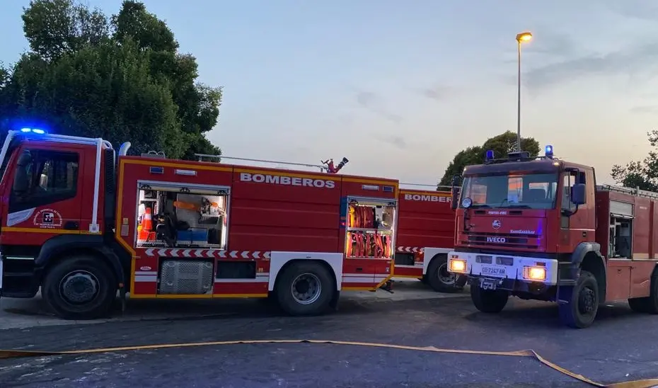 Veh&iacute;culos de Bomberos del Consorcio Provincial de C&oacute;rdoba (FOTO: CECEM 112 Andaluc&iacute;a)