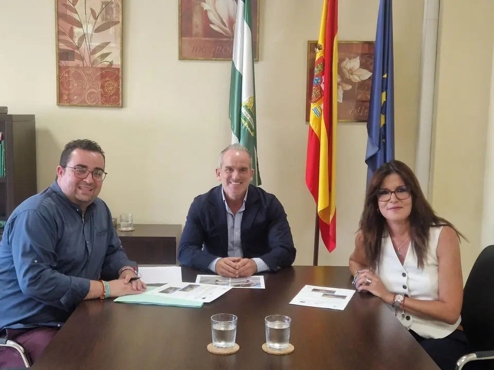 Mejoras en las veredas de Córdoba y de la Mora, en Monturque (FOTO: cedida)
