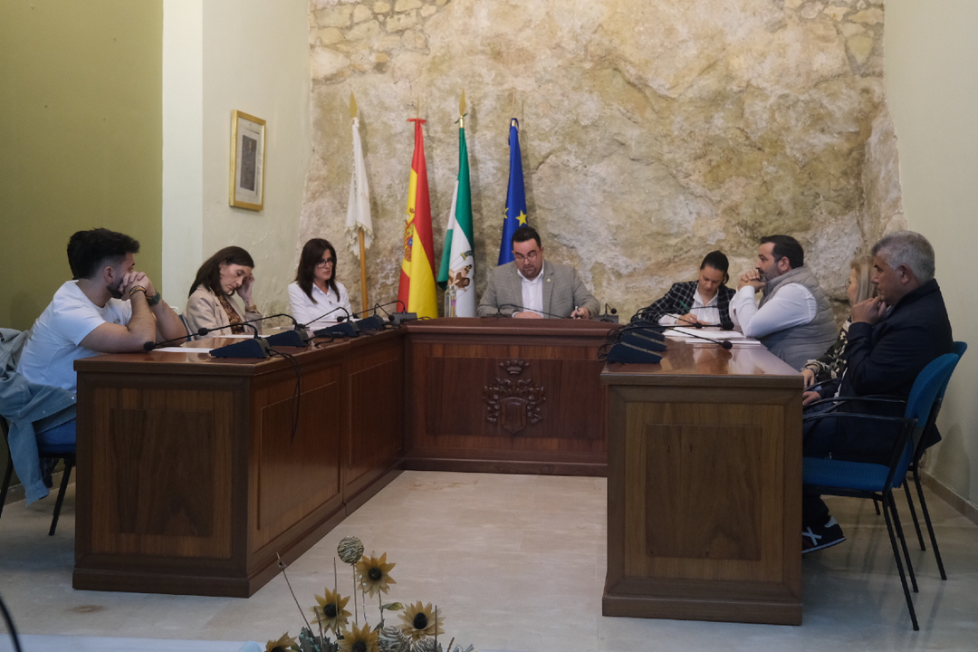 Sesi&oacute;n plenaria en el Ayuntamiento de Monturque (FOTO: cedida)