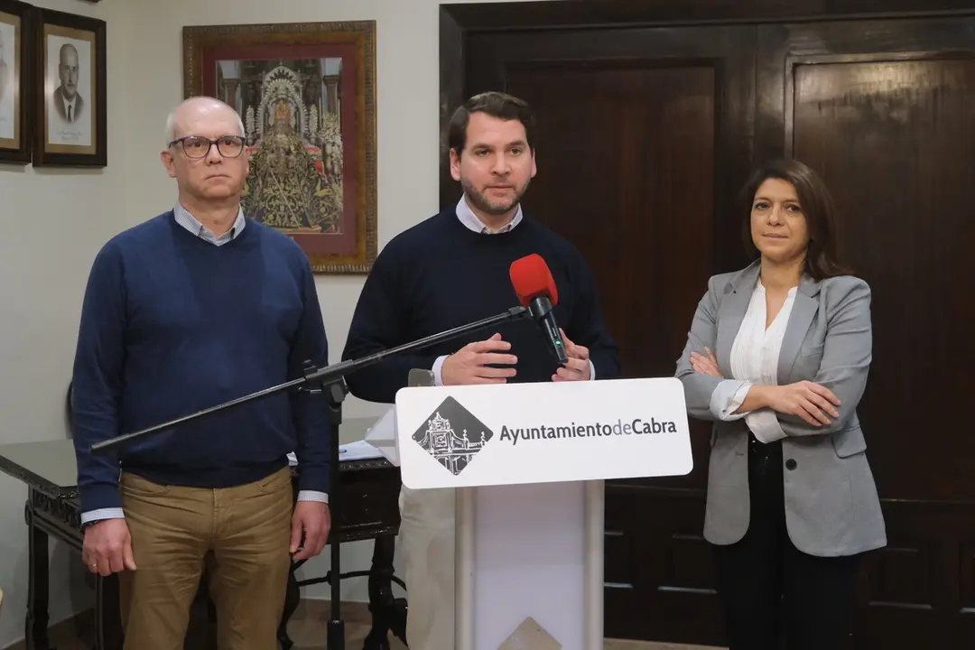 Información sobre el programa Emplea-T en Cabra (FOTO: cedida)