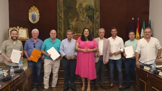 Firma de convenios de colaboraci&oacute;n entre la Diputaci&oacute;n y los GDR de la provincia (FOTO: cedida)