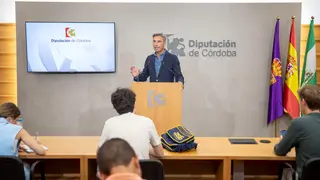 Andr&eacute;s Lorite informa acerca del Programa de Fomento del Empleo Agrario 2023 (FOTO: cedida)
