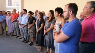 Minuto de silencio en homenaje a Juan Isidoro Mu&ntilde;oz, en el Ayuntamiento de Cabra (FOTO: cedida)
