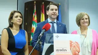 Presentaci&oacute;n de las Ayudas a la Maternidad del Ayuntamiento de Cabra (FOTO: cedida)