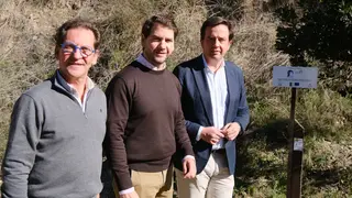 Nueva señalización del Camino Mozárabe en la Vía Verde a su paso por Cabra (FOTO: cedida)