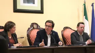 Aurelio Fern&aacute;ndez, alcalde de Lucena, durante el Pleno ordinario de noviembre (FOTO: cedida)
