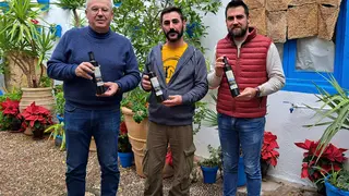 Edici&oacute;n especial de 'Aceites La Maleza' dedicada a la declaraci&oacute;n de Izn&aacute;jar como 'Municipio Tur&iacute;stico de Andaluc&iacute;a' (FOTO: cedida)