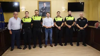 Cuatro nuevos agentes en pr&aacute;cticas para la Polic&iacute;a Local de Cabra (FOTO: cedida)