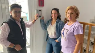 Visita de la alcaldesa y la delegada de Bienestar Social a la Residencia Municipal de Mayores de Fuente-T&oacute;jar (FOTO: cedida)