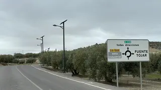 Nueva iluminación paseo peatonal de Fuente-T&oacute;jar (FOTO: cedida)