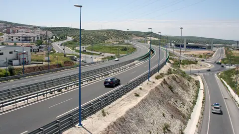 Autov&iacute;a del Olivar, a su paso por Lucena (FOTO: archivo)