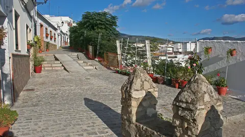 Calla Ana de la Rosa, por donde discurre parte de la Muralla de Cabra (FOTO: archivo)