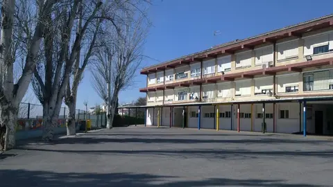Colegio &Aacute;ngel Cruz Rueda (FOTO: Cabra en el Recuerdo)