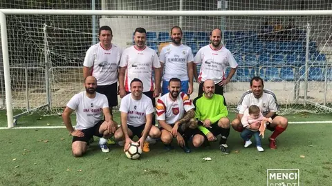 Equipo de Fuente T&oacute;jar, vencedor en la competici&oacute;n de F&uacute;tbol 7 Veteranos disputada en Do&ntilde;a Menc&iacute;a (FOTO: cedida)
