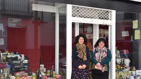 Presentaci&oacute;n de las cestas navide&ntilde;as que se sortear&aacute;n en la campa&ntilde;a de Benamej&iacute; (FOTO: cedida)