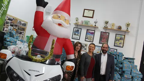 Presentaci&oacute;n de la primera Papanoelada Motera en Lucena (FOTO: cedida)