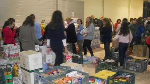 Un momento del Telemarat&oacute;n con motivo de la Ofrenda de Alimentos 2018 en Lucena (FOTO: cedida)