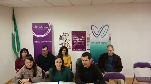 Velarde, Franco y L&oacute;pez, el pasado viernes en la sede del C&iacute;rculo de Podemos Priego [FOTO: cedida]