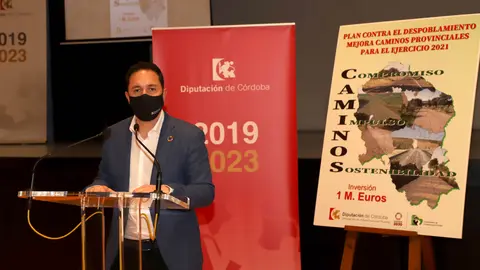 Manuel Olmo, delegado de Infraestructuras Rurales de la Diputaci&oacute;n de C&oacute;rdoba (FOTO: cedida)