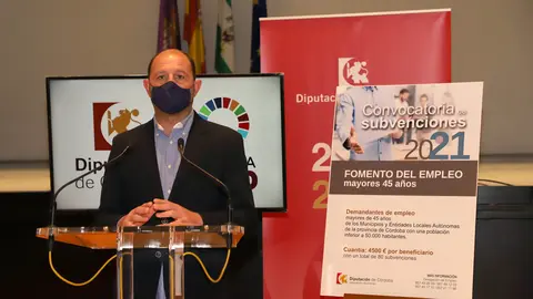 Ruz presenta el programa de empleo para mayores de 45 de la Diputaci&oacute;n de C&oacute;rdoba (FOTO: cedida)