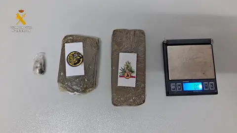 Droga intervenida por la Guardia Civil (FOTO: Guardia Civil)