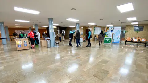 Vest&iacute;bulo del Hospital Infanta Margarita de Cabra (FOTO: archivo)