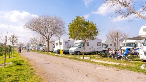 &Aacute;rea de Caravanas de la V&iacute;a Verde, en Do&ntilde;a Menc&iacute;a (FOTO: cedida)