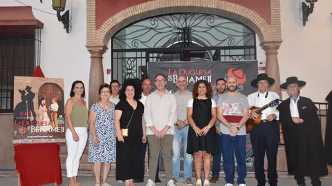 Acto de presentaci&oacute;n del nuevo montaje de 'La Duquesa de Benamej&iacute;' (FOTO: cedida)