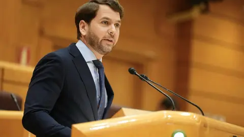 Fernando Priego interviene en la tribuna del Senado (FOTO: cedida)
