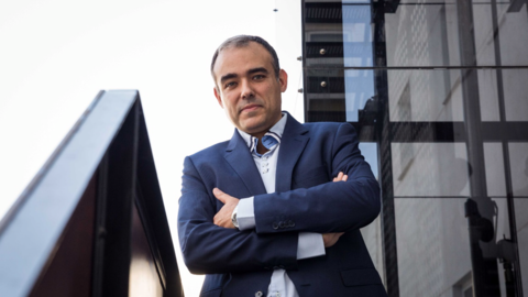 Javier Mu&ntilde;oz, escritor y arquitecto egabrense (FOTO: cedida)
