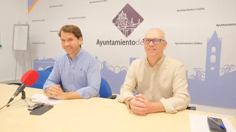 Fernando Priego y Felipe Calvo presentan el refuerzo de programas sociales y econ&oacute;micos con remanentes (FOTO: cedida)